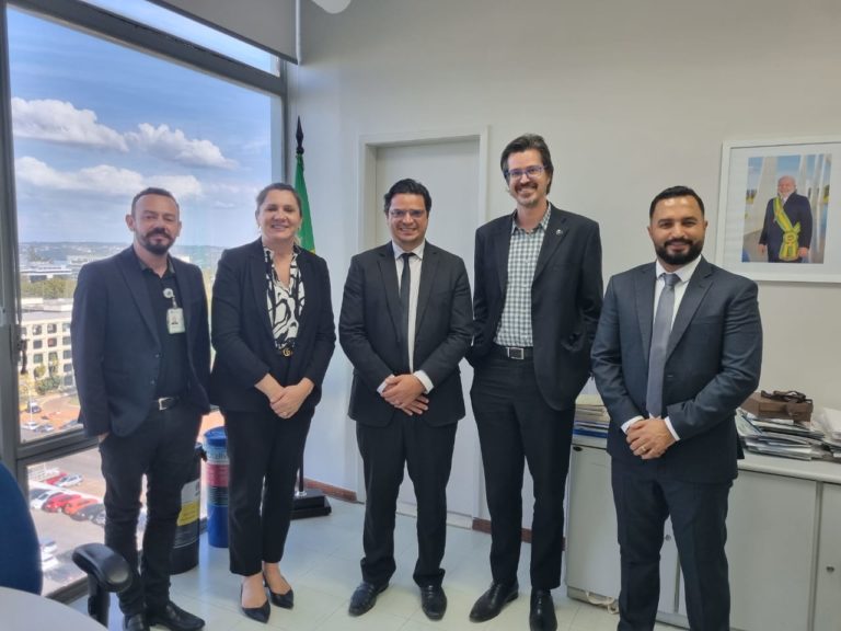 Secretário do MMA recebe demandas das cooperativas de reciclagem