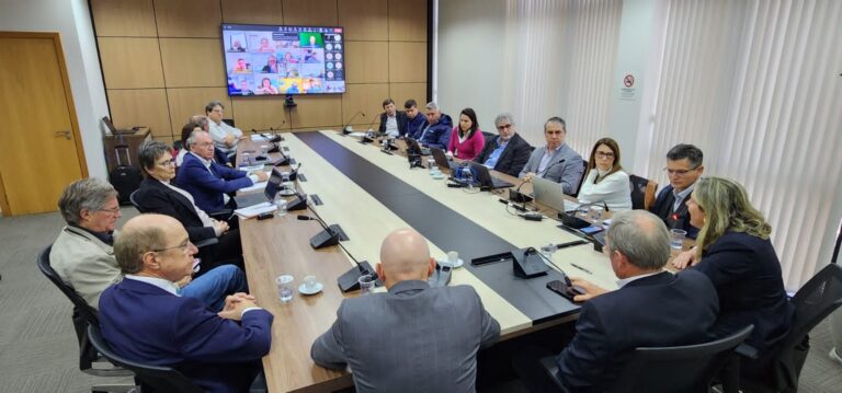 Sistema OCB debate Reforma Tributária em reuniões da Ocepar