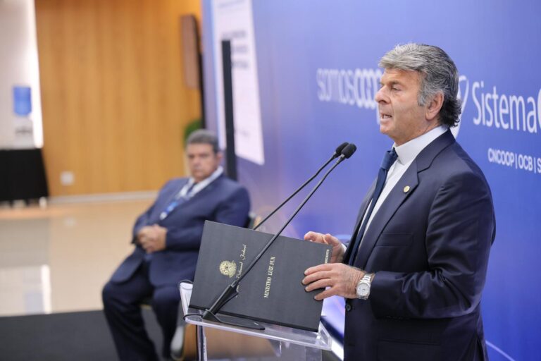 Luiz Fux exalta poder do cooperativismo em Seminário Jurídico