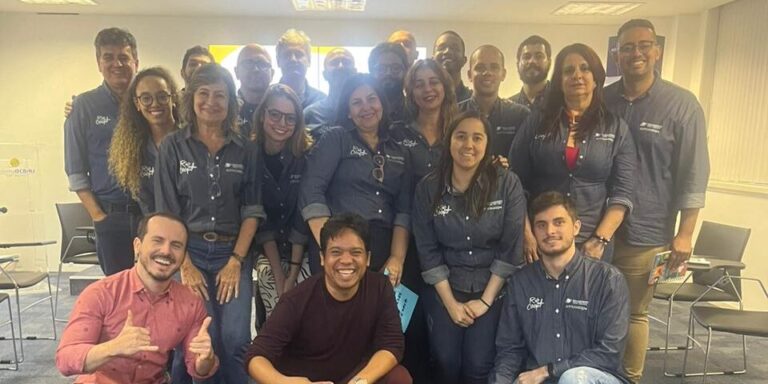 Colaboradores do Sistema OCB/RJ conhecem o programa DNA Cooperativo