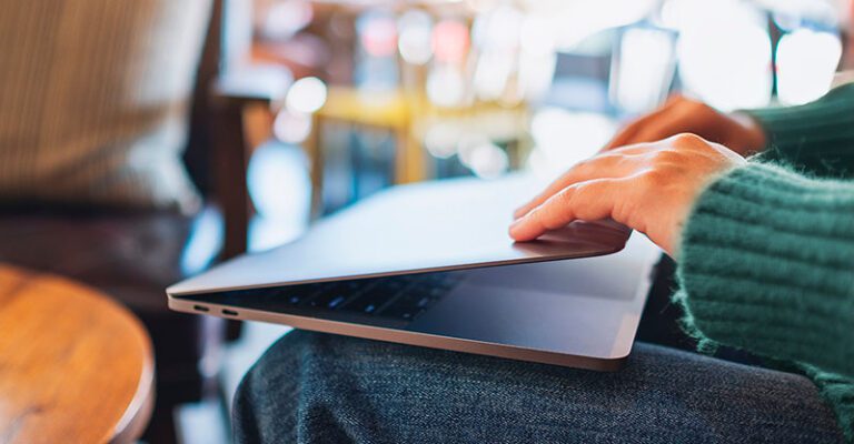 Sicoob adota IA de startup chinesa para otimizar gestão de documentos internos