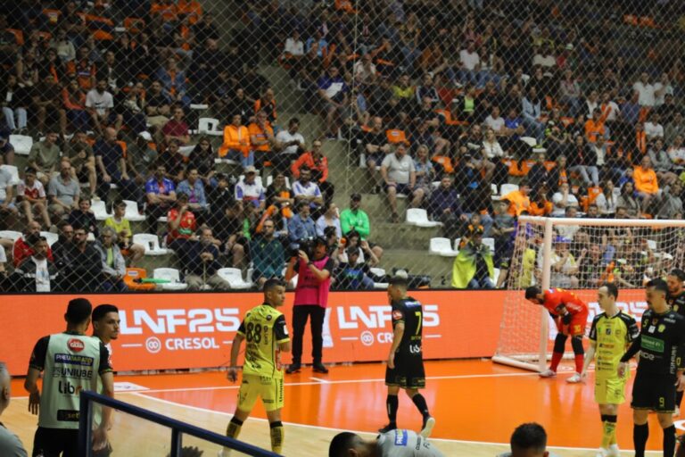 Liga Nacional de Futsal Cresol 2025 inicia temporada reforçando parceria entre esporte e cooperativismo