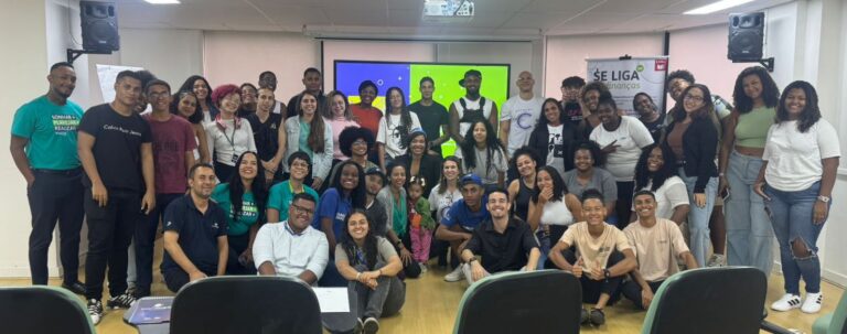 Sistema OCB/RJ e Sicoob Cecremef recebem jovens da JUVRio durante a Semana Nacional de Educação Financeira