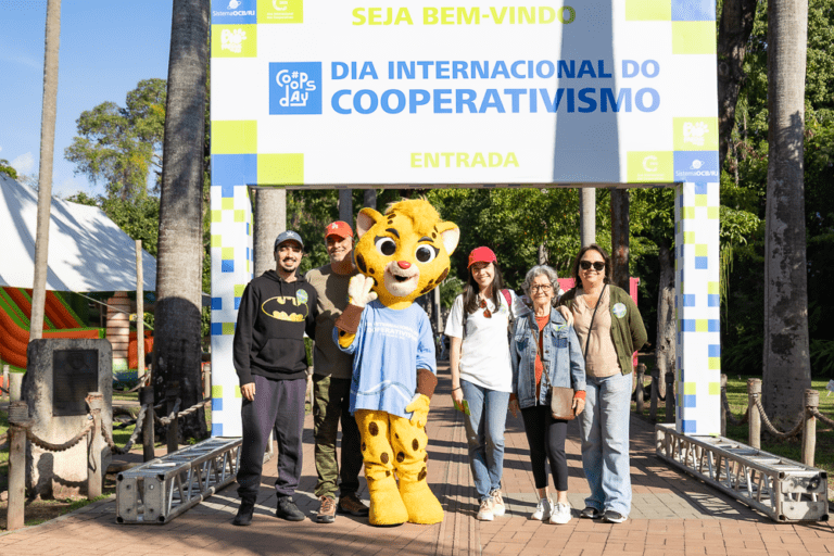 Alegria e cooperativismo: CoopsDay 2025 reúne milhares de pessoas no BioParque do Rio
