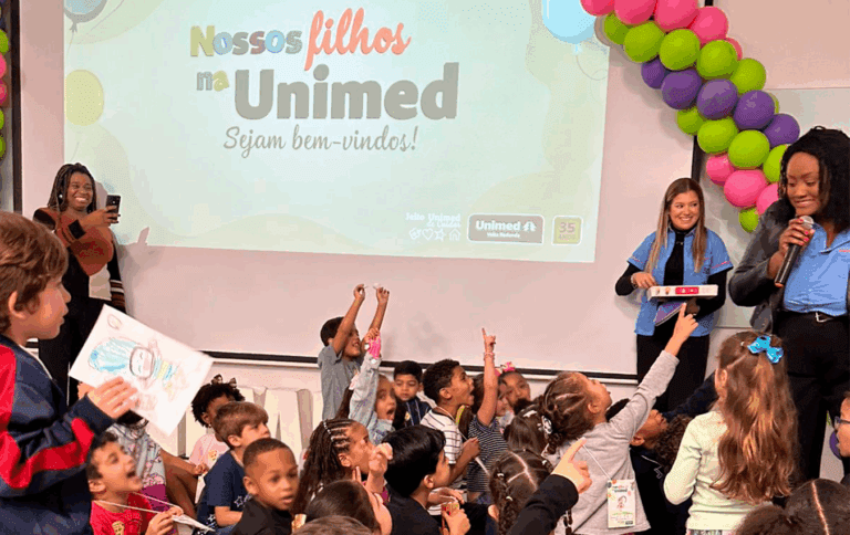 Unimed Volta Redonda recebe filhos de colaboradores e médicos cooperados em visita especial