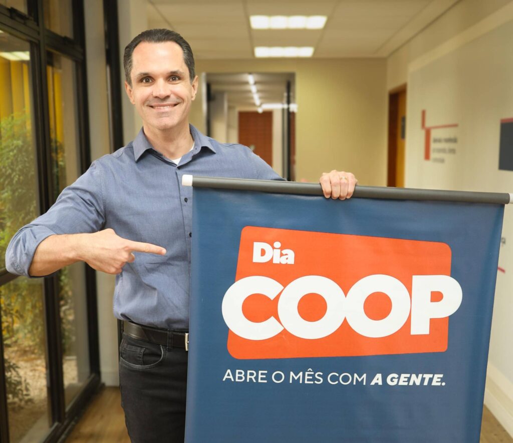 COOP promove fim de semana com ações sociais e ofertas voltadas ao Dia das Mães