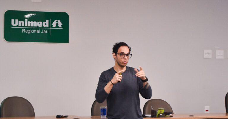 Palestra na Unimed Regional Jaú aborda o cuidado à família de pacientes com o transtorno do espectro autista