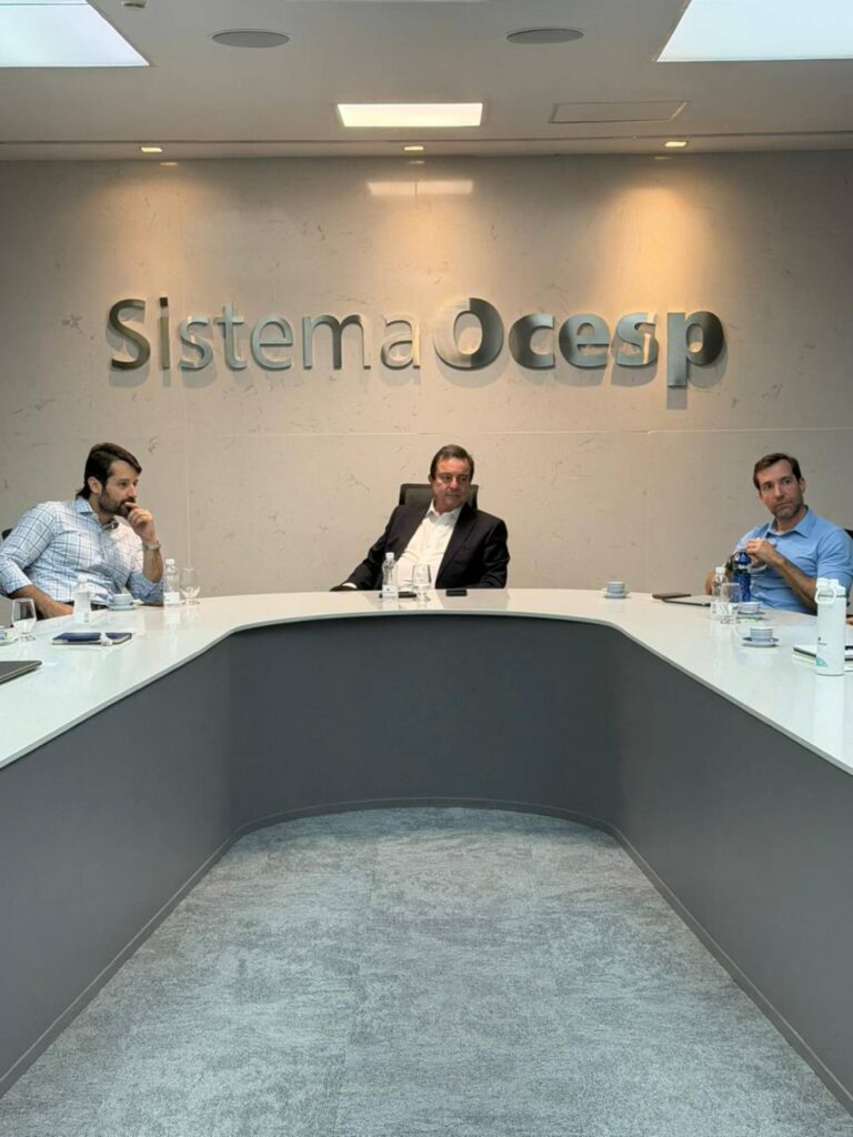 Presidente da Ocesp recebe Embaixador do Cooperativismo Paulista