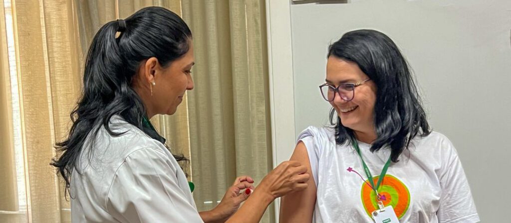 Unimed Campos realiza campanha de vacinação contra gripe para colaboradores, cooperados e terceirizados