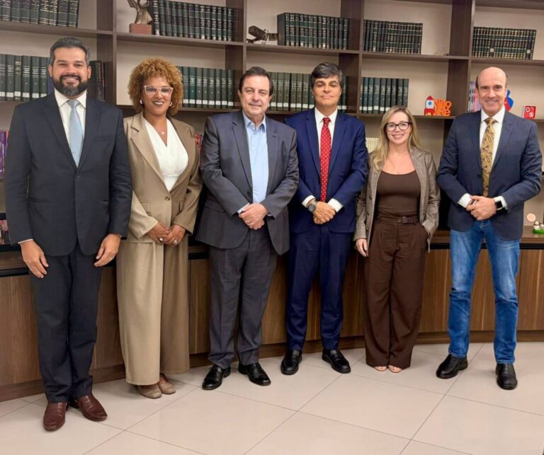 Del Grande reúne-se com presidente da OAB SP