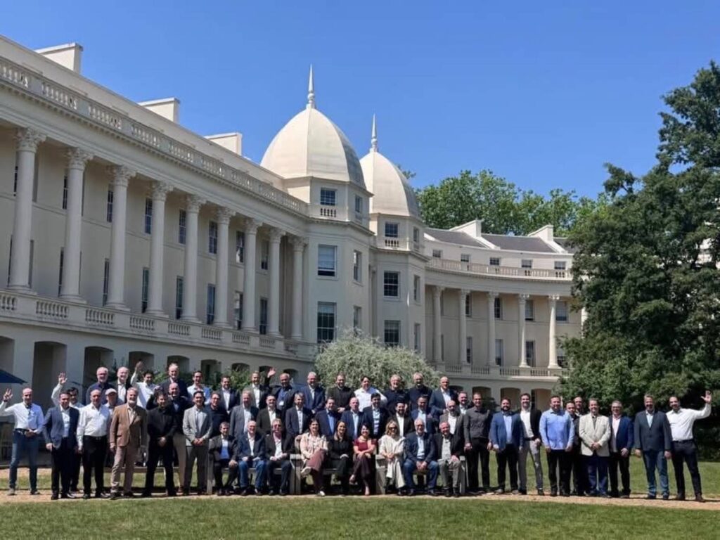 Cooperativas iniciam Intercâmbio do Ramo Crédito na London Business School