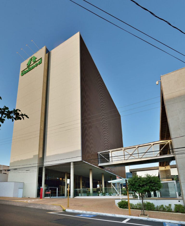 Unimed Bauru orienta pacientes sobre limite de acompanhantes no CDU para garantir segurança e qualidade no atendimento