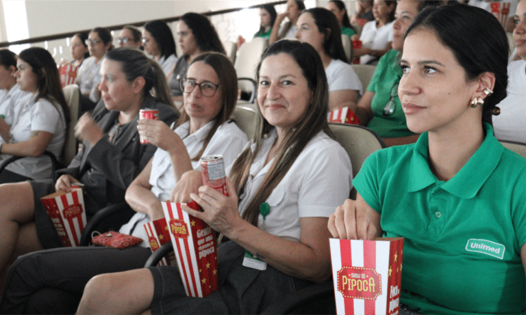 Unimed Leste Paulista celebra Dia das Mães com ações voltadas ao cuidado, acolhimento e valorização