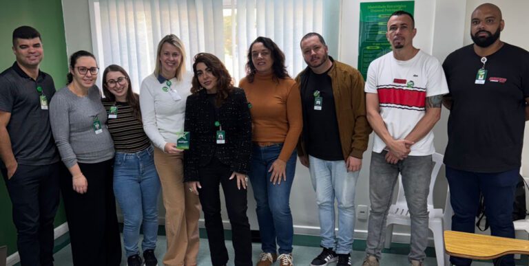 Colaboradores da farmácia no Hospital Unimed Petrópolis se destacam em premiação interna