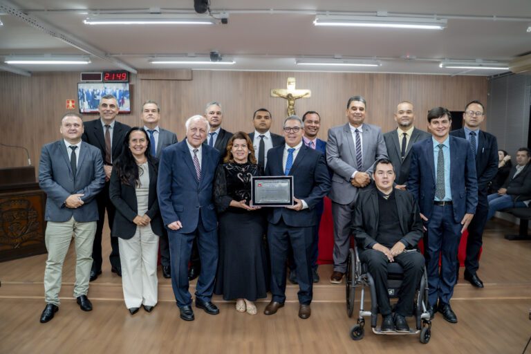 Presidente do Sicoob Paulista é homenageado com Cartão de Prata por seu legado de liderança e cooperativismo