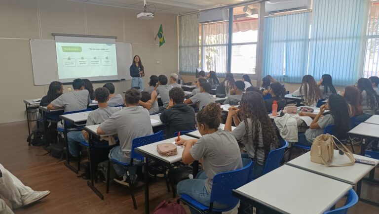 Educação financeira e desenvolvimento comunitário pautam ações da Credicocapec em maio