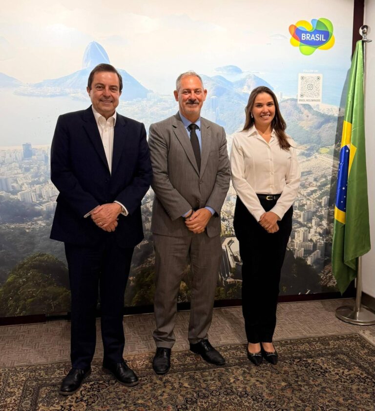 Ocesp é recebida na Embaixada de Abu Dhabi