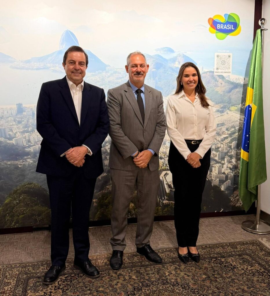 Ocesp é recebida na Embaixada de Abu Dhabi