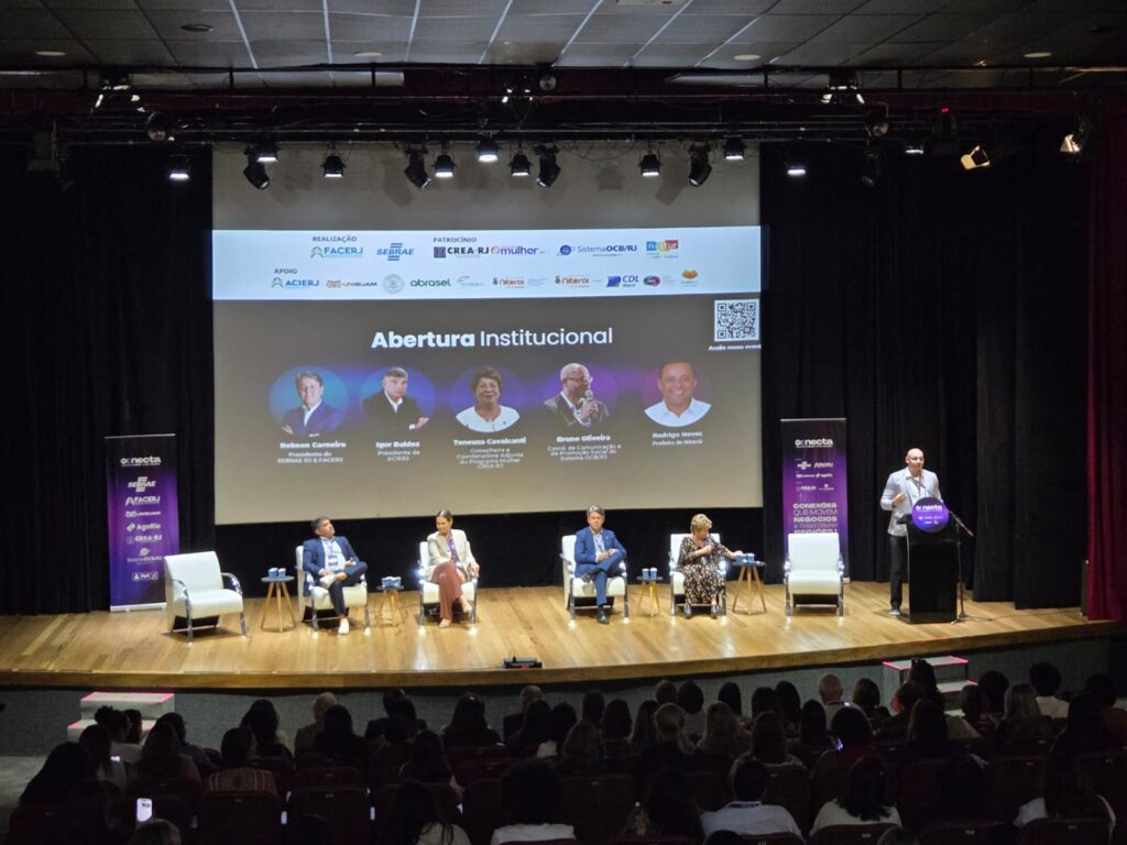 Cooperativismo destaca protagonismo feminino durante o Conecta Delas, em Niterói