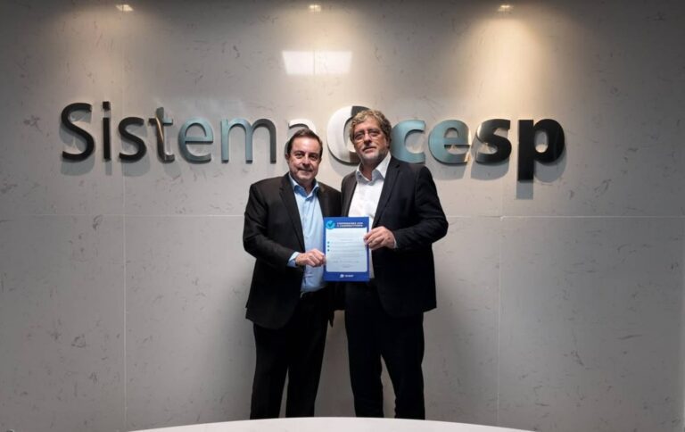 Lohbauer e Rodini assinam compromisso com o cooperativismo