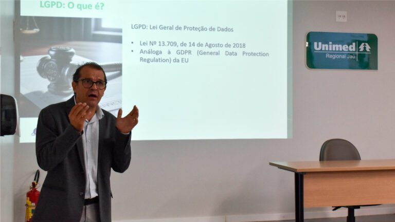 Colaboradores do Hospital Unimed Regional Jaú participam de palestra sobre a LGPD