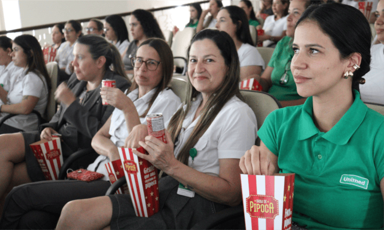 Unimed Leste Paulista celebra Dia das Mães com ações voltadas ao cuidado, acolhimento e valorização