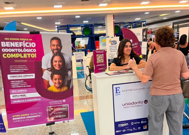 Uniodonto de São José dos Campos participa do Emprega Mais Vale e fortalece relacionamento com a comunidade