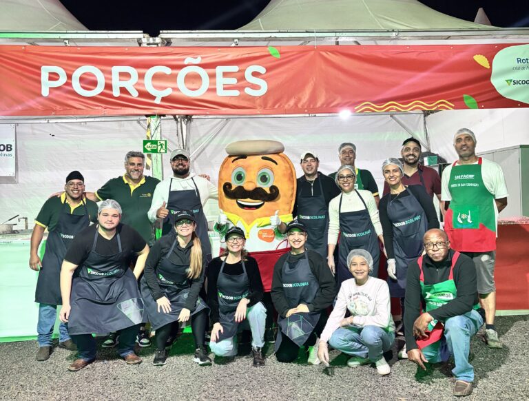 Colaboradores do Sicoob 3 Colinas participam voluntariamente da 39ª Festa di San Gennaro
