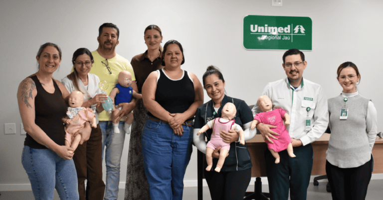 COLABORADORES DO HOSPITAL UNIMED REGIONAL JAÚ PARTICIPAM DO CURSO SUPORTE BÁSICO DE VIDA