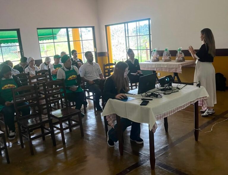 Uniodonto de São José dos Campos participa da primeira SIPAT da Fazenda da Comadre