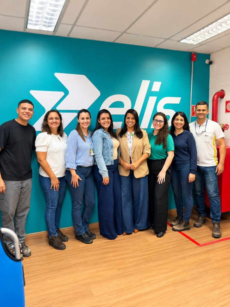 Equipe do Hospital Unimed Petrópolis realiza visita técnica à lavanderia para acompanhar processos de higienização