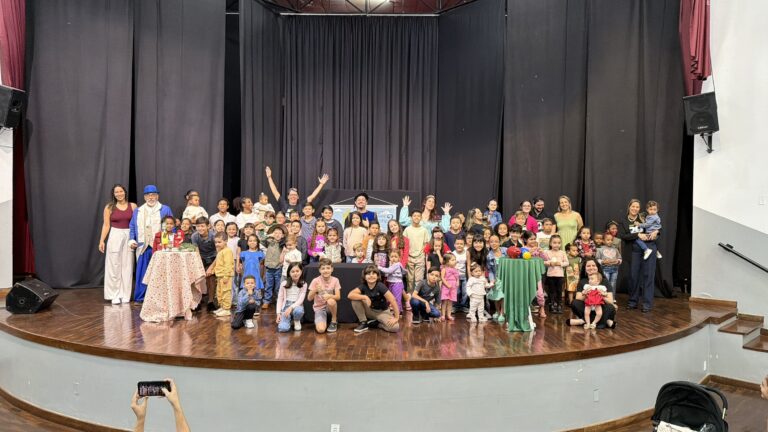 Circuito Cooperac em Cena, realizado pelo Sicoob Cooperac, promove teatro gratuito para crianças de Ribeirão Preto