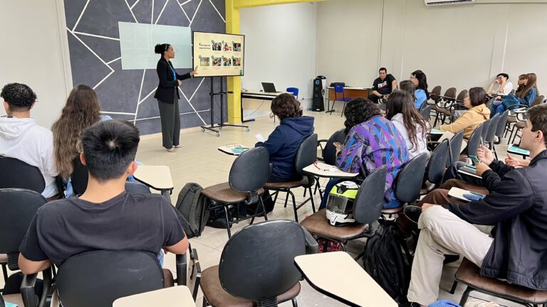 Sicoob Paulista conecta gerações pela educação financeira durante Semana Mundial do Investidor