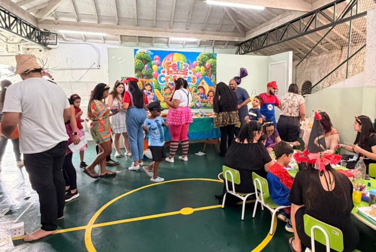 Espaço TE Acolhemos da Unimed Petrópolis celebra o mês das crianças com atividades terapêuticas e integração entre famílias