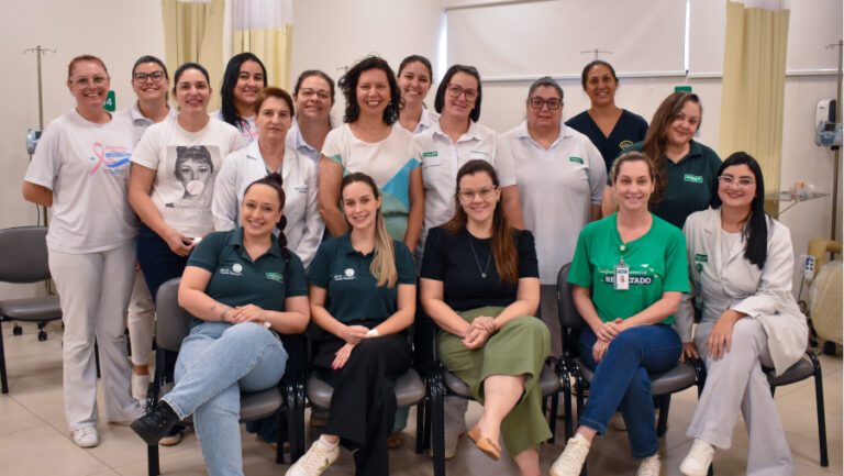 Unimed promove ações em alusão ao outubro rosa a colaboradores e clientes